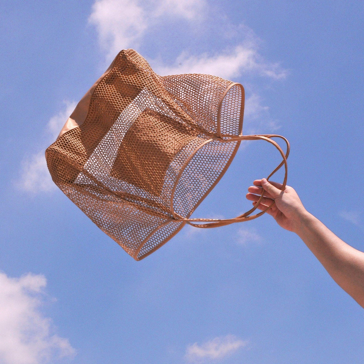 Mesh Beach Tote Tan